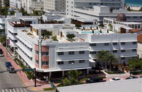 TUDOR HOTEL & SUITES MIAMI BEACH.